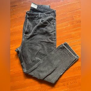 everlane the curvy 90s cheeky straight jean washed black | 33 regular